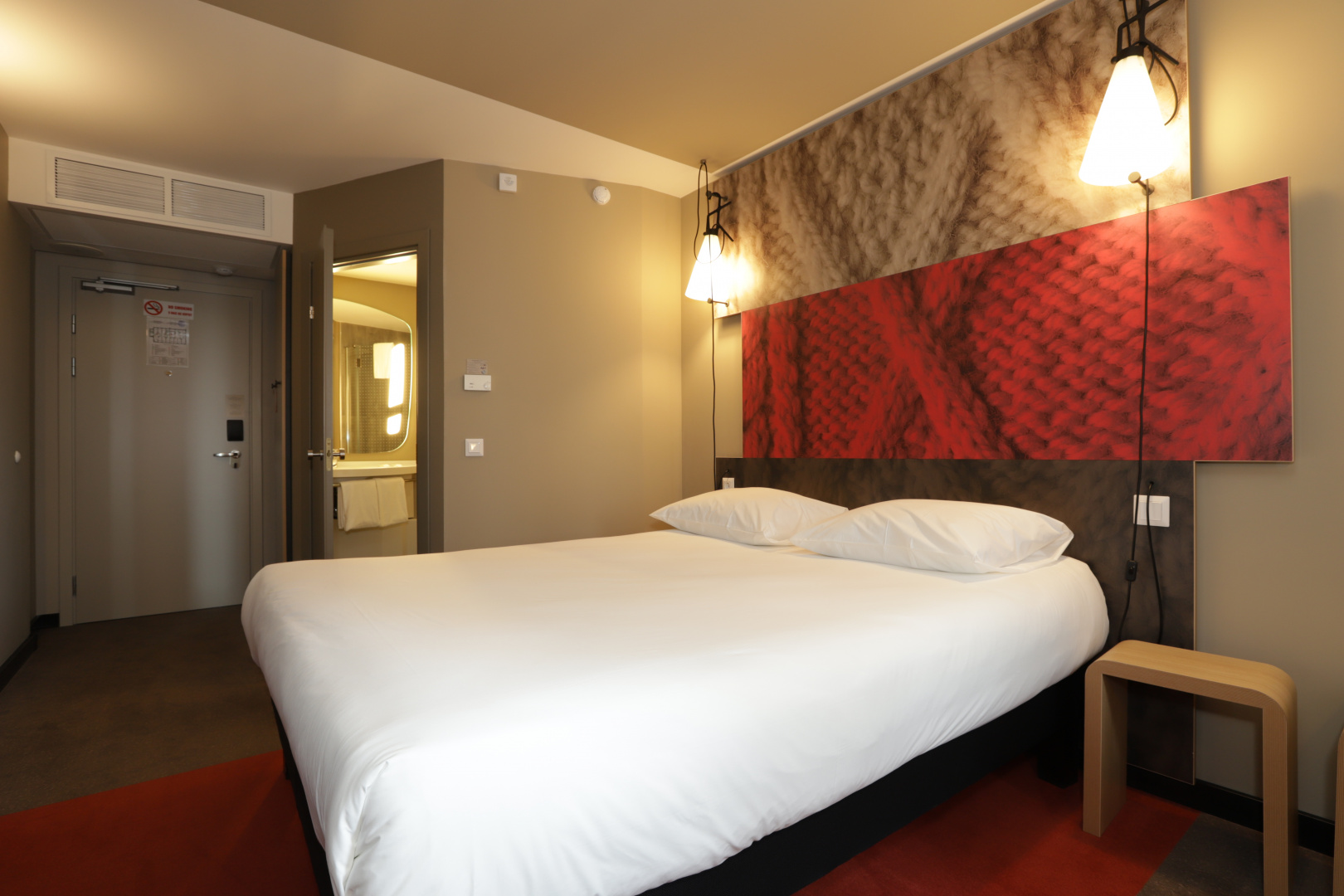 Стандарт двухспальная кровать